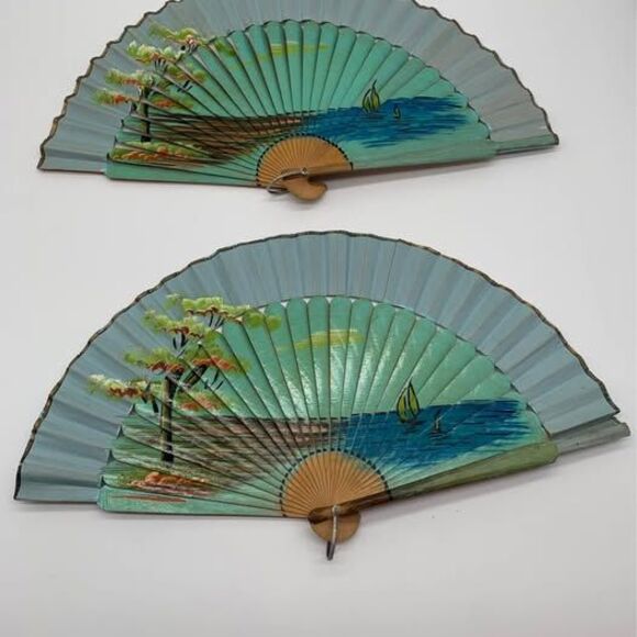 Vintage Hand Fans Handpainted Tropical Caribbean Set of 2 - Picture 1 of 10
